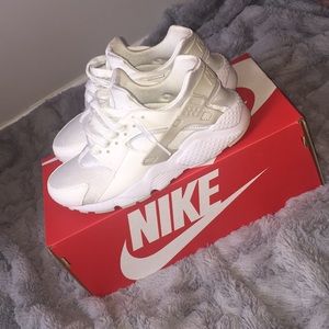 Brand new white Nike huaraches